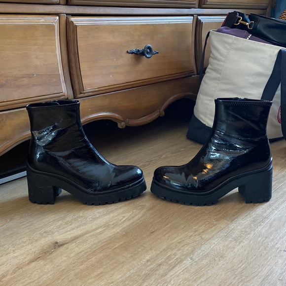 Jeffrey Campbell black patent leather heeled booties - Picture 5 of 8